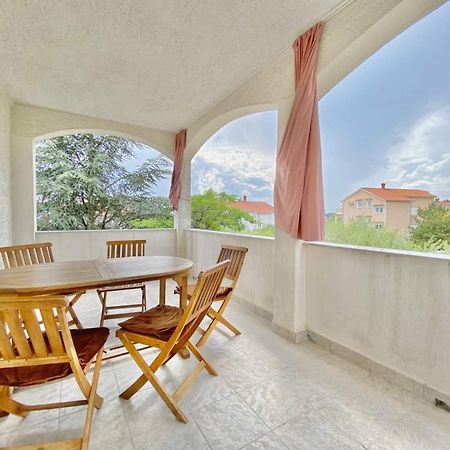 Family Apartments Viva Close To The Beach Krk Town Eksteriør bilde