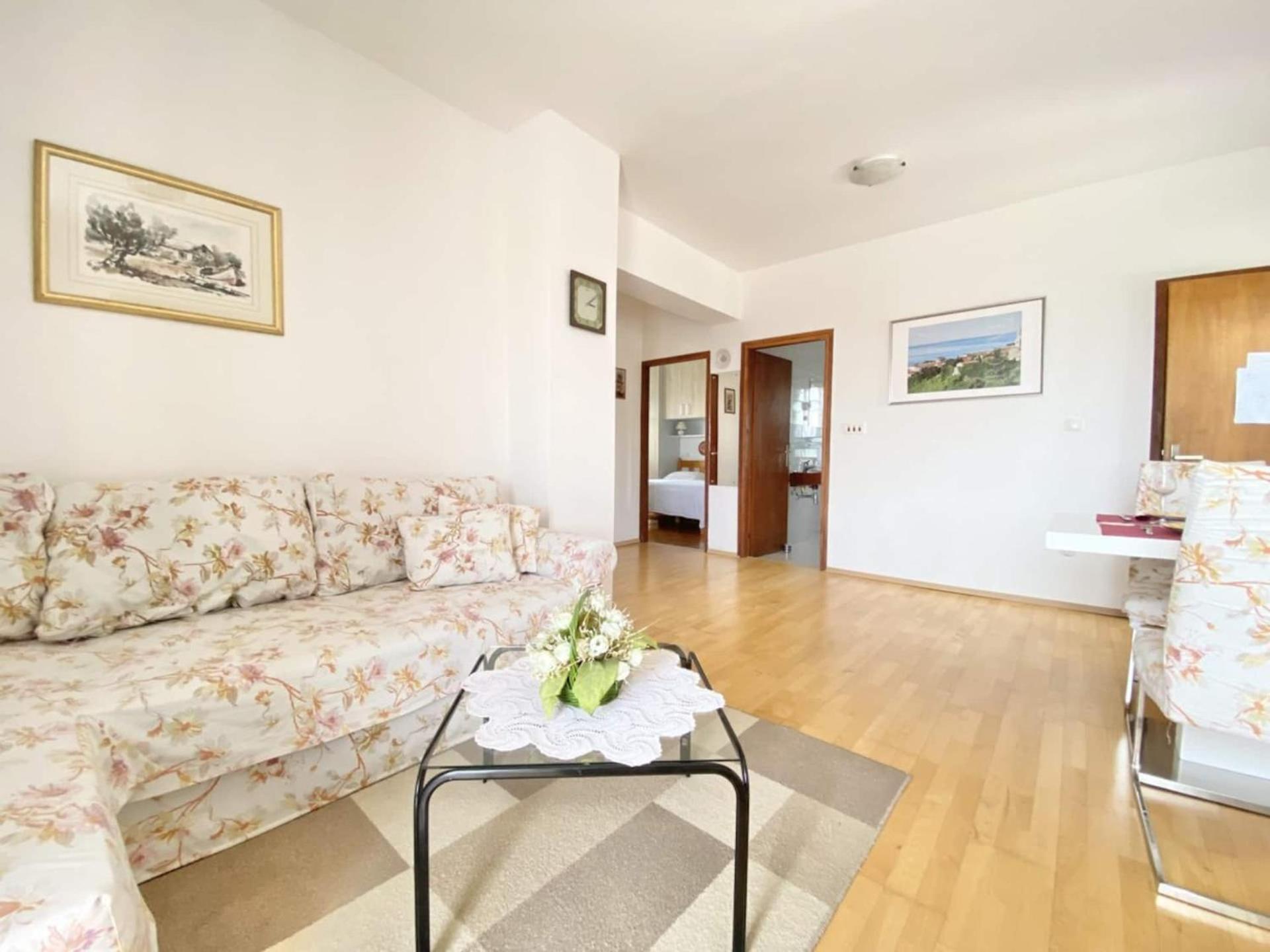 Family Apartments Viva Close To The Beach Krk Town Eksteriør bilde